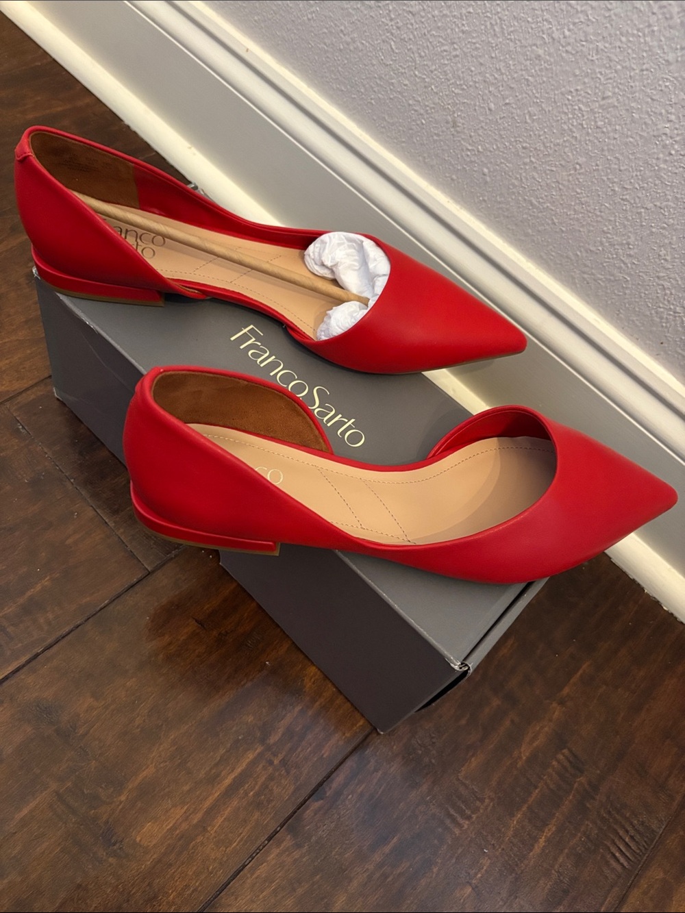 Franco Sarto Neiman red pointy flats size 9 NIB